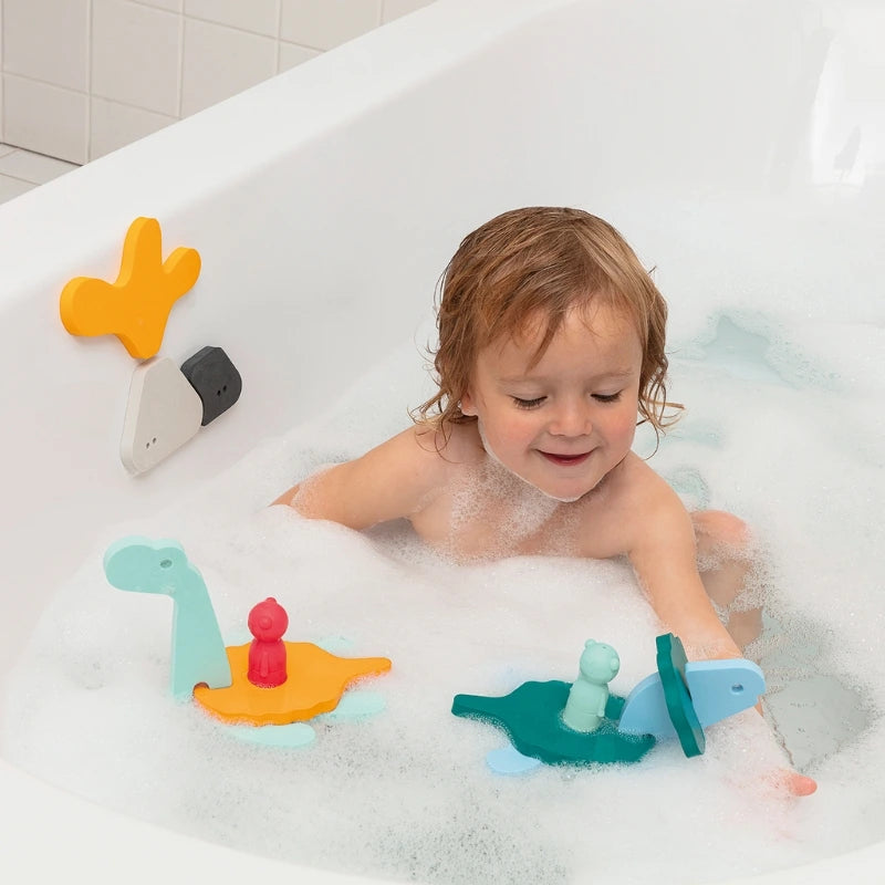 Puzzle Friends Dino World in Action – toddlers explore and play with floating dinosaurs and finger puppets