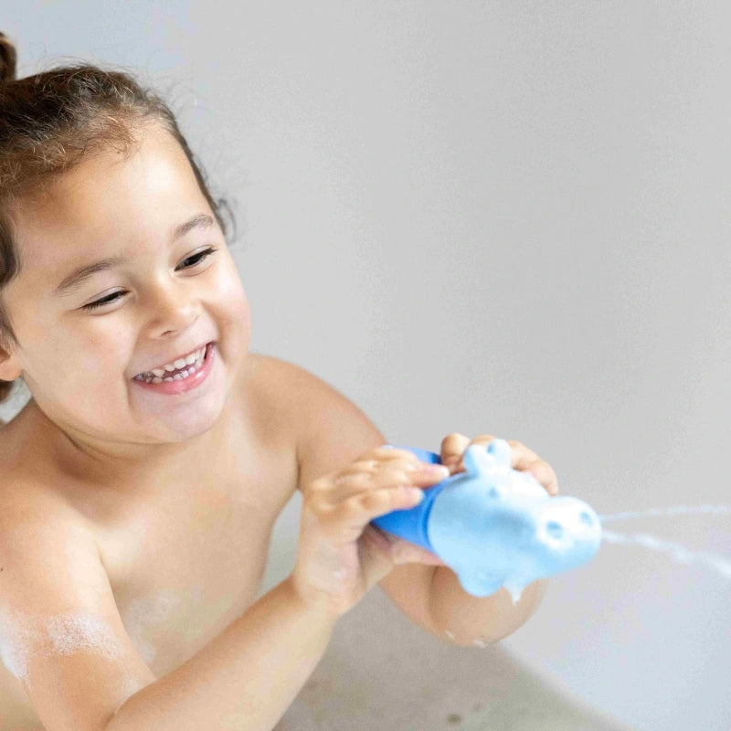 Squeezi Hippo in Action – toddlers squeeze, float, and play with soft silicone bath toy