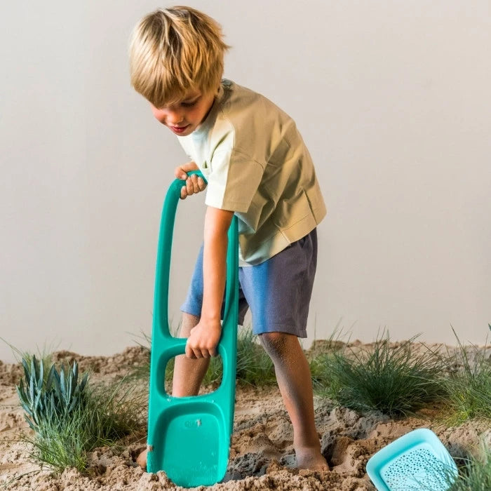 Beach adventure fun using Scoppi ergonomic shovel for sand exploration